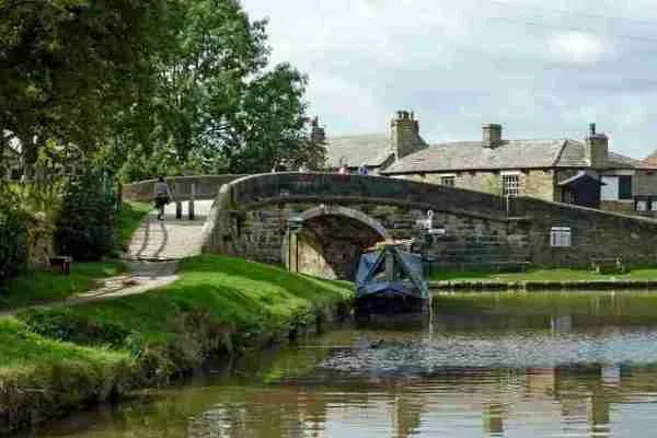 emergency electrician stockport marple bridge